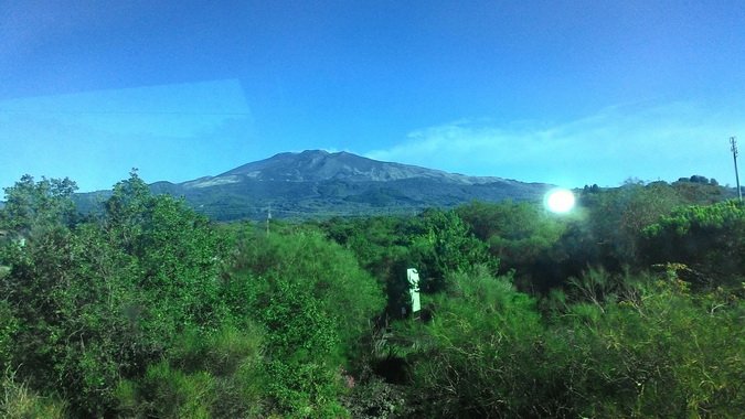 (7)  Etna